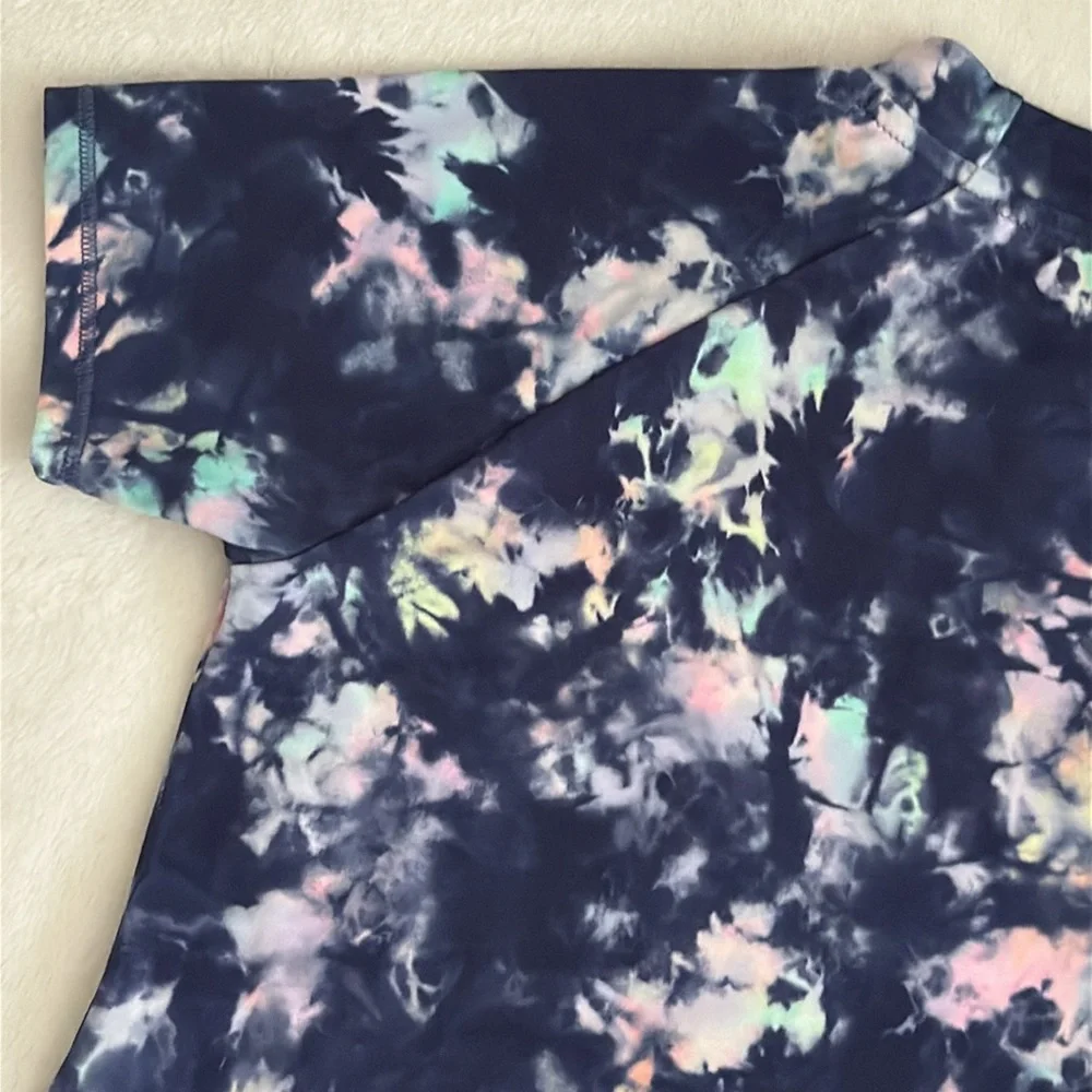 Athleta Girl | Mock Neck Short Sleeve Swim Rashguard Top Aura Tie Dye (M 8-10) - Picture 10 of 14